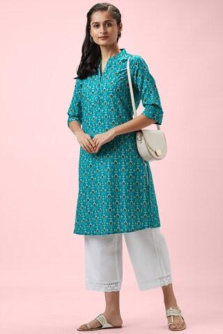 green print casual mandarin 3/4th sleeves knee length women regular fit kurta