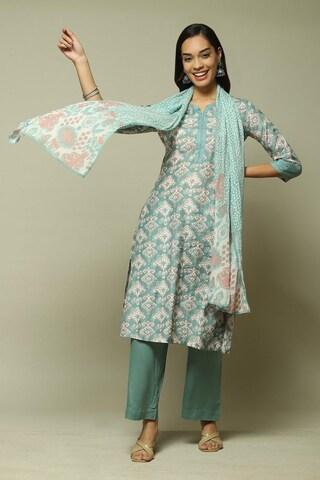 green printed casual v neck 3/4th sleeves ankle-length women straight fit pant kurta dupatta set