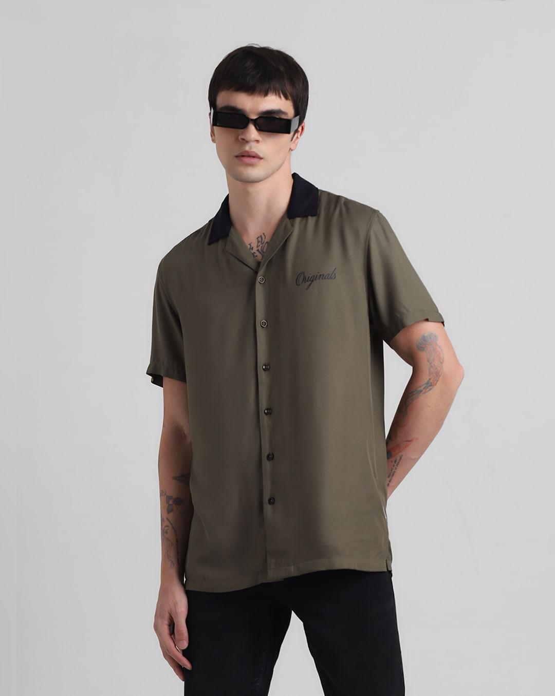 green printed short sleeves shirt