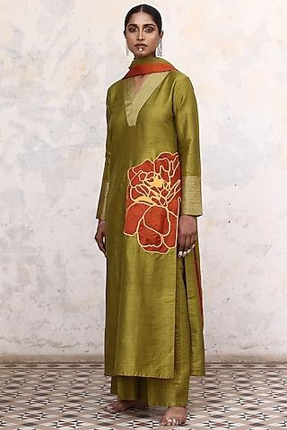 green raw silk hand embroidered kurta set