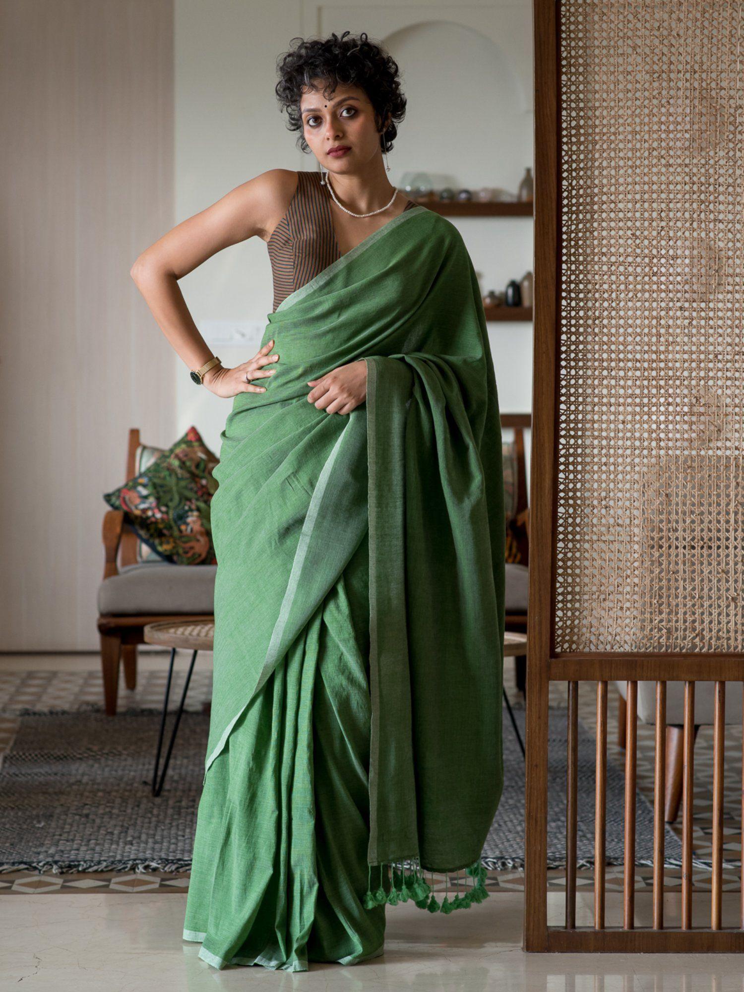 green solid cotton blend saree without blouse