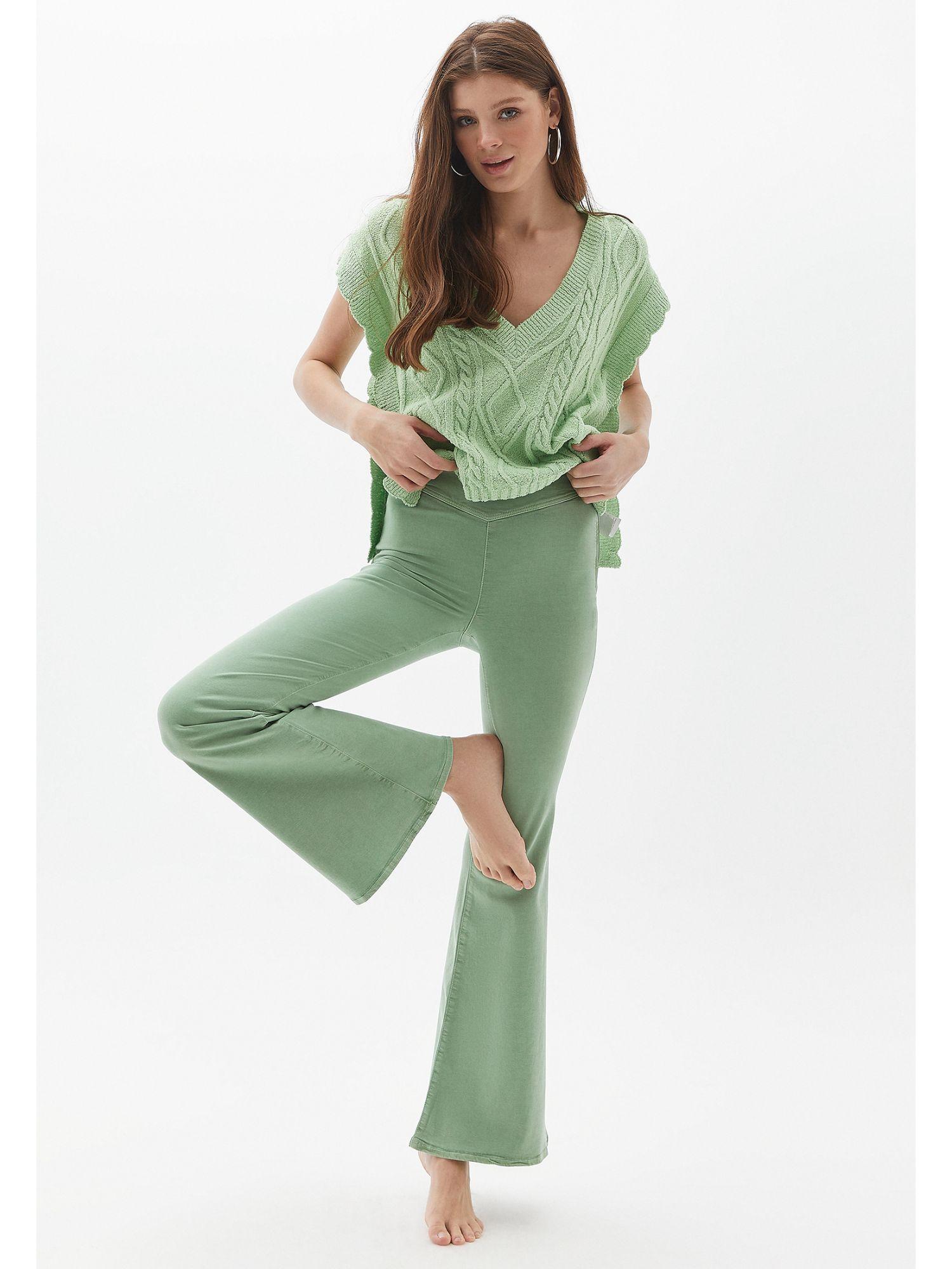 green solid pant