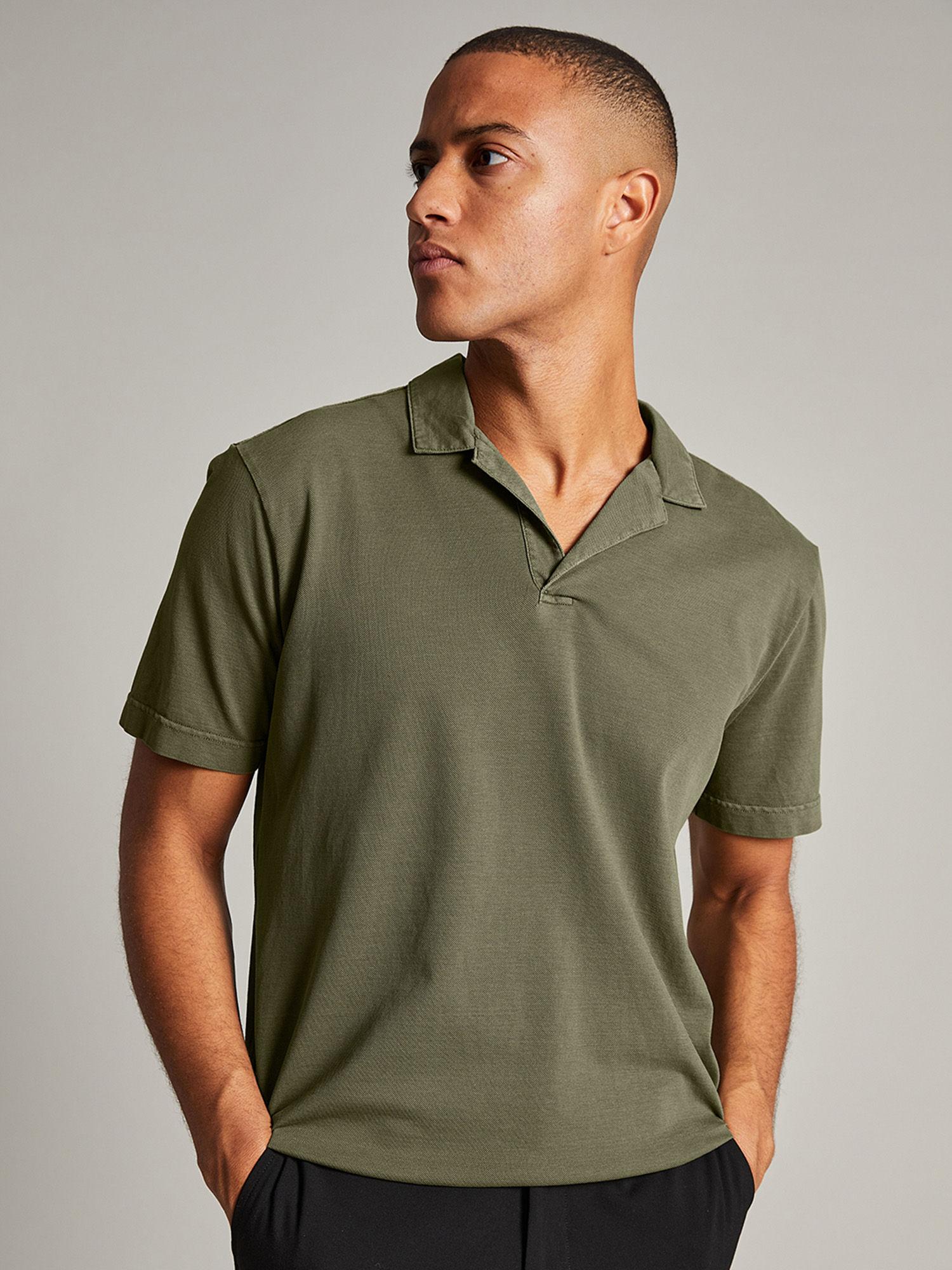 green solid polo collar t shirt