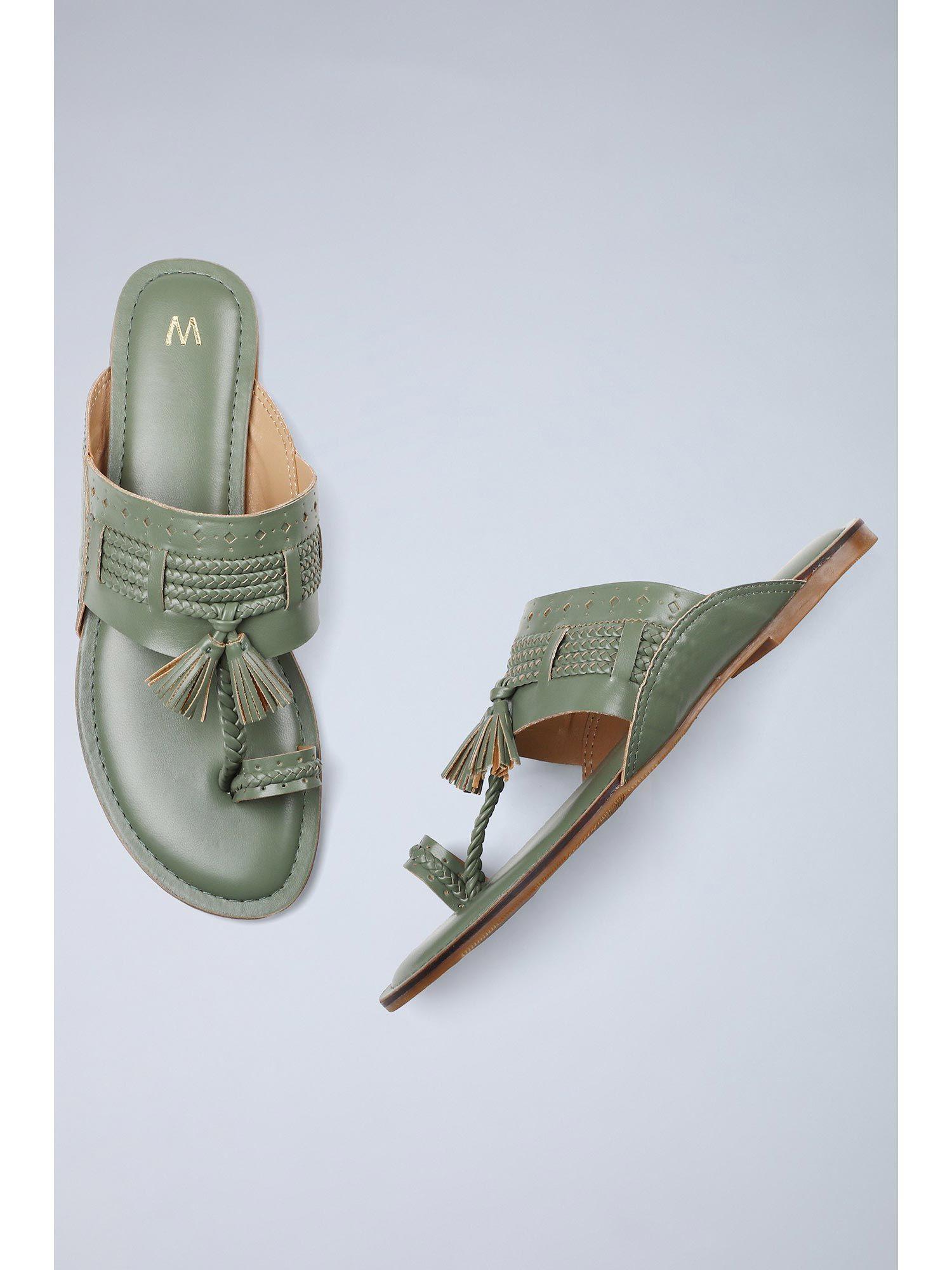 green solid round toe flat