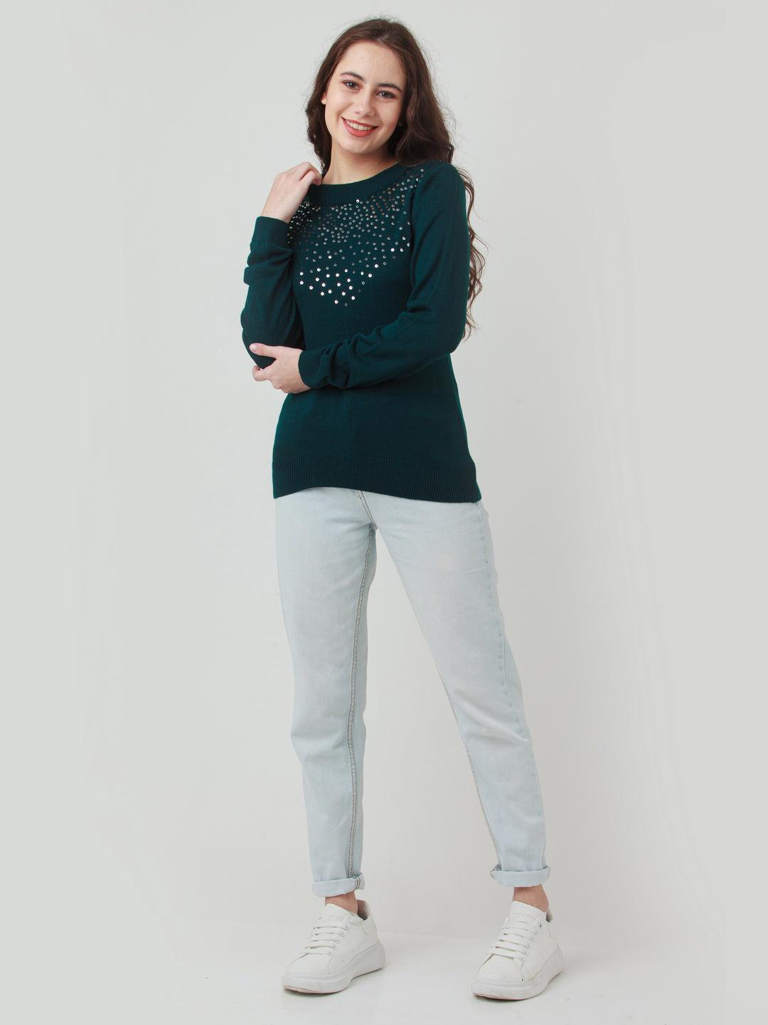 green solid straight sweater for women
