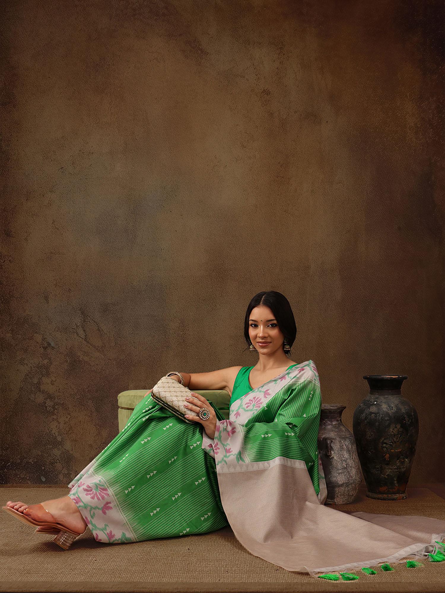 green women's soft silk printed saree with tassels with unstitched blouse