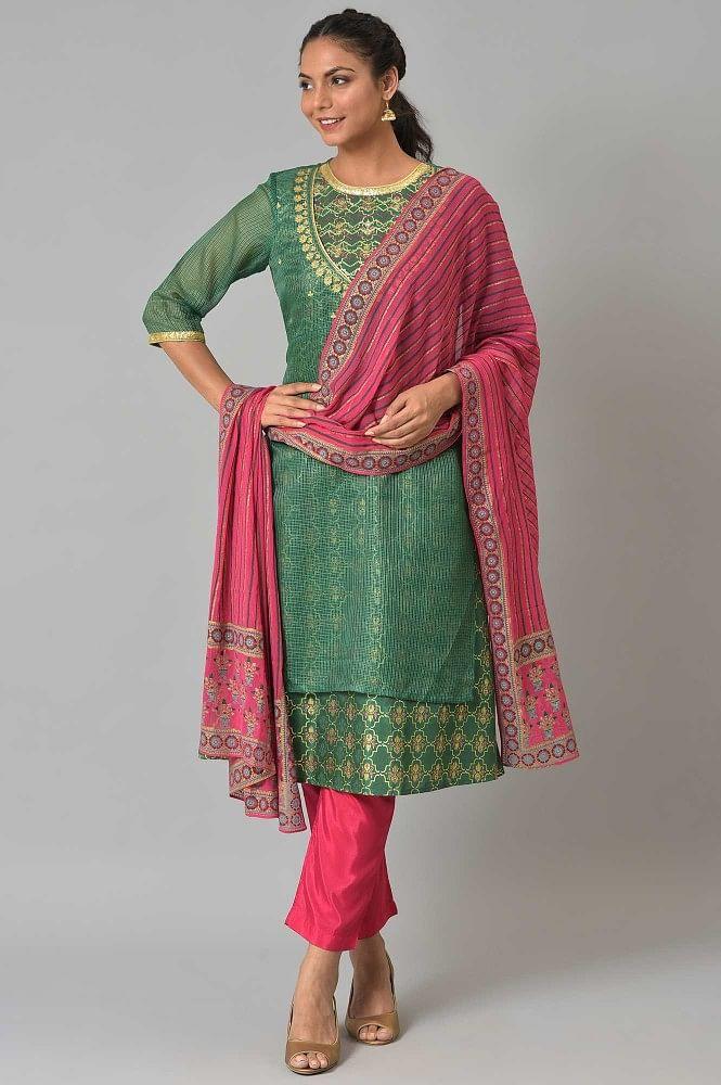 green zari embroidered kurta with pink trousers and dupatta