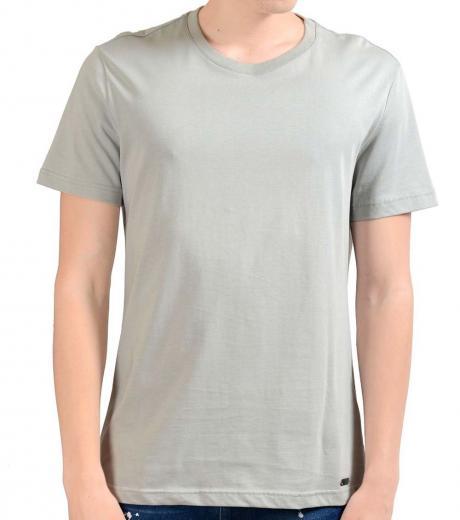 grey crewneck t-shirt