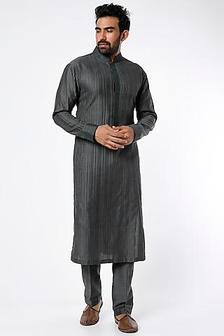 grey textured pintuck kurta set