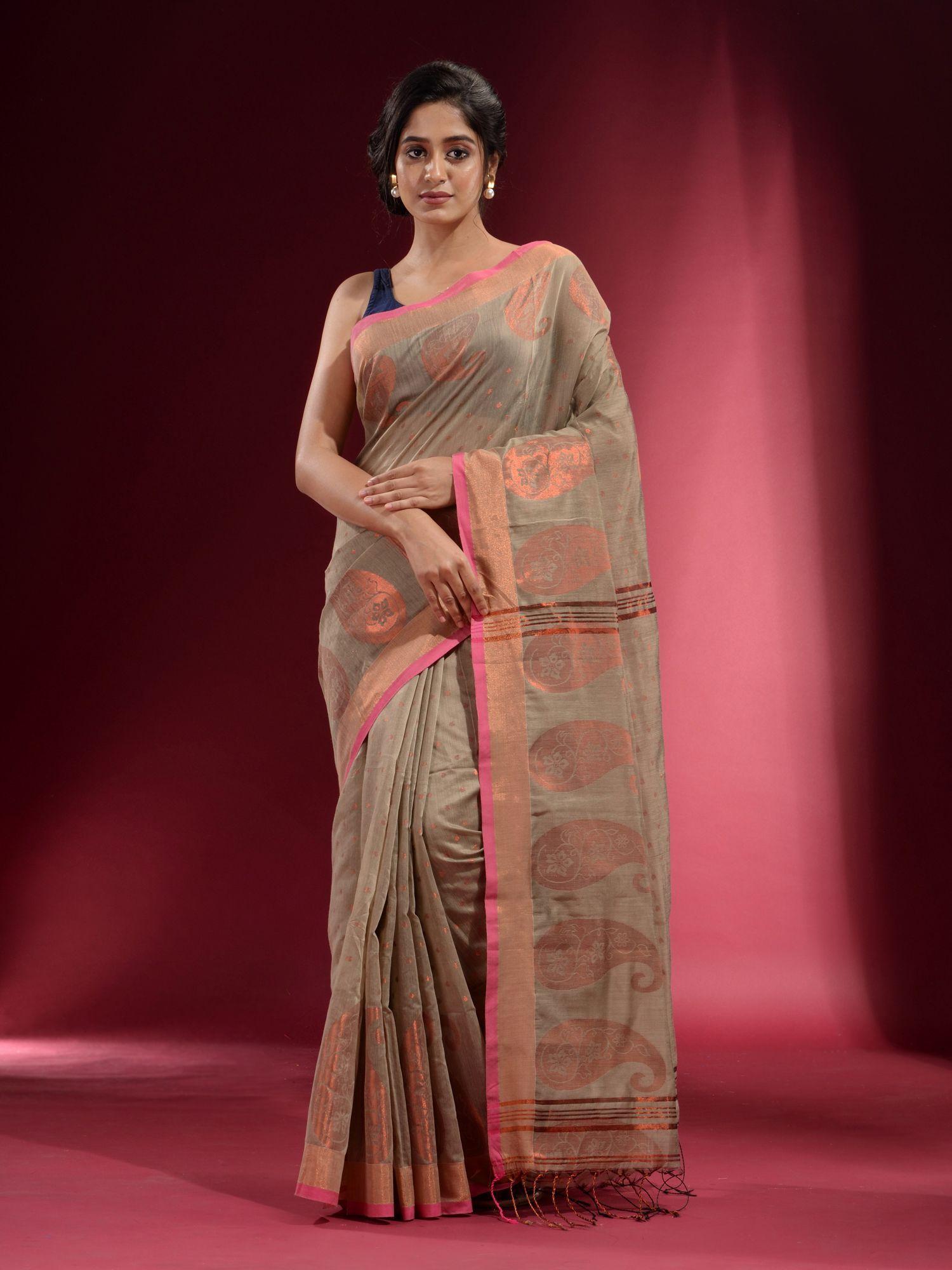 grey with zari paisley motif and floral design saree with unstitched blouse