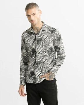 groundscape geometric print slim fit shirt