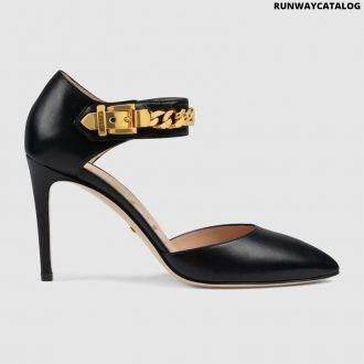 gucci women’s pump with chain