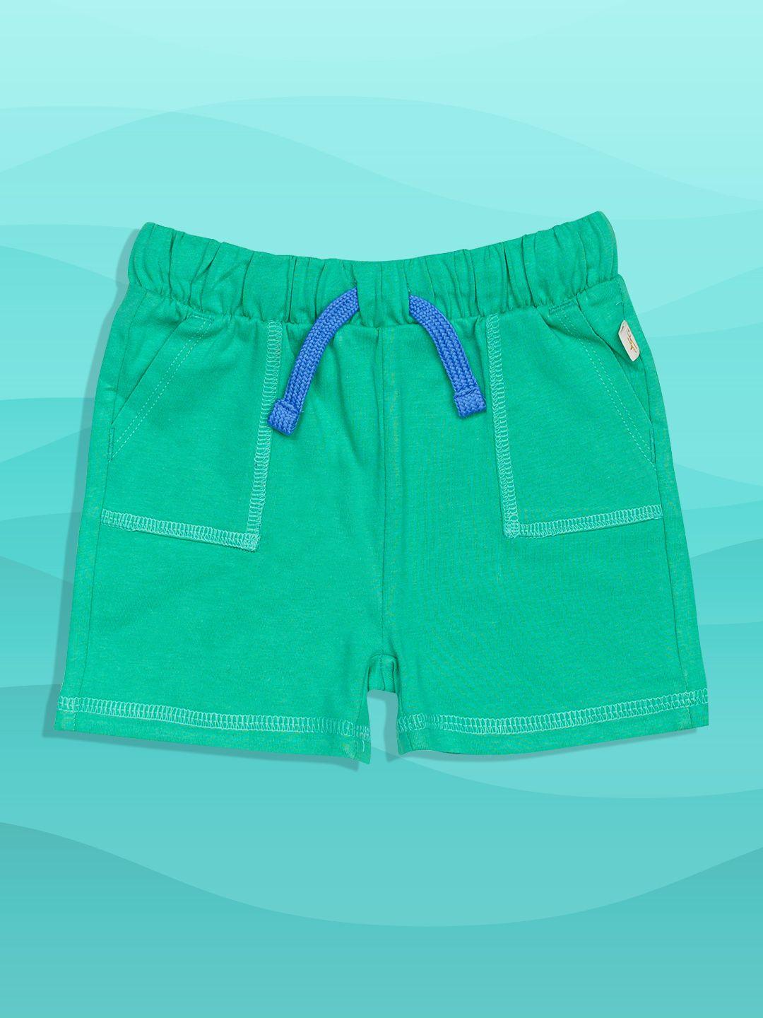 h by hamleys boys green high-rise pure cotton shorts