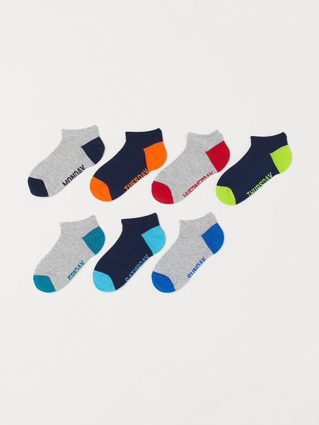h&m boys pack of 7 colourblocked ankle-length trainer socks