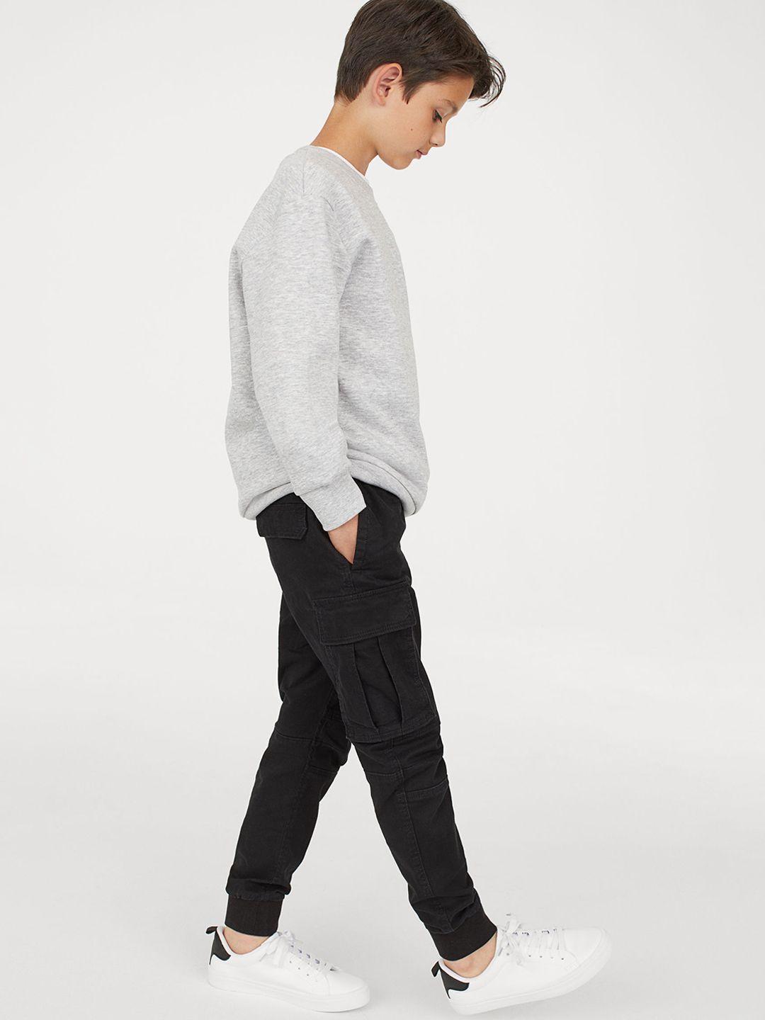 h&m boys black solid cargo trousers