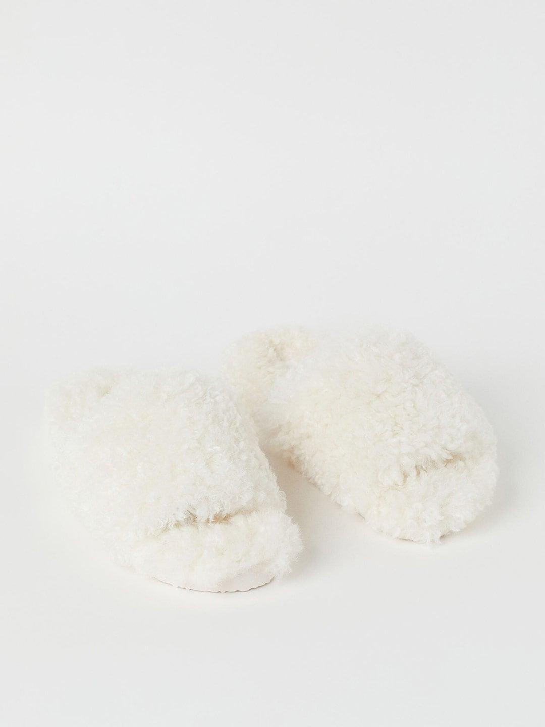 h&m women white faux fur slippers