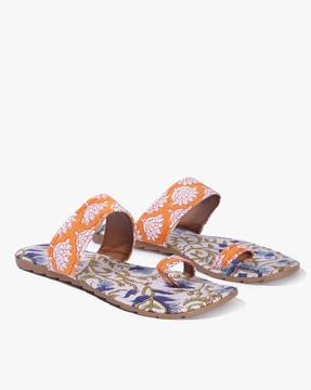 handcrafted cotton floral print toe-ring sandals