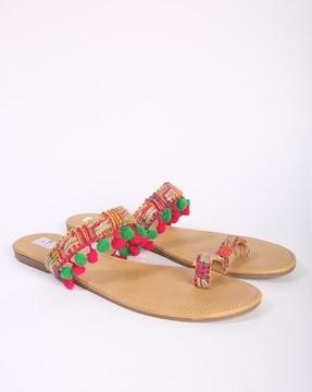 handcrafted embellished toe-ring flat chappals