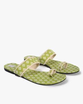 handcrafted handblock print toe-ring flat sandals