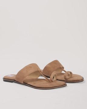 handcrafted suede toe-ring chappals