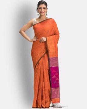 handloom jamdani saree with contrast pallu