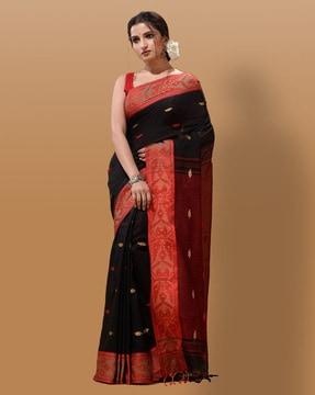 handloom woven saree with contrast  border