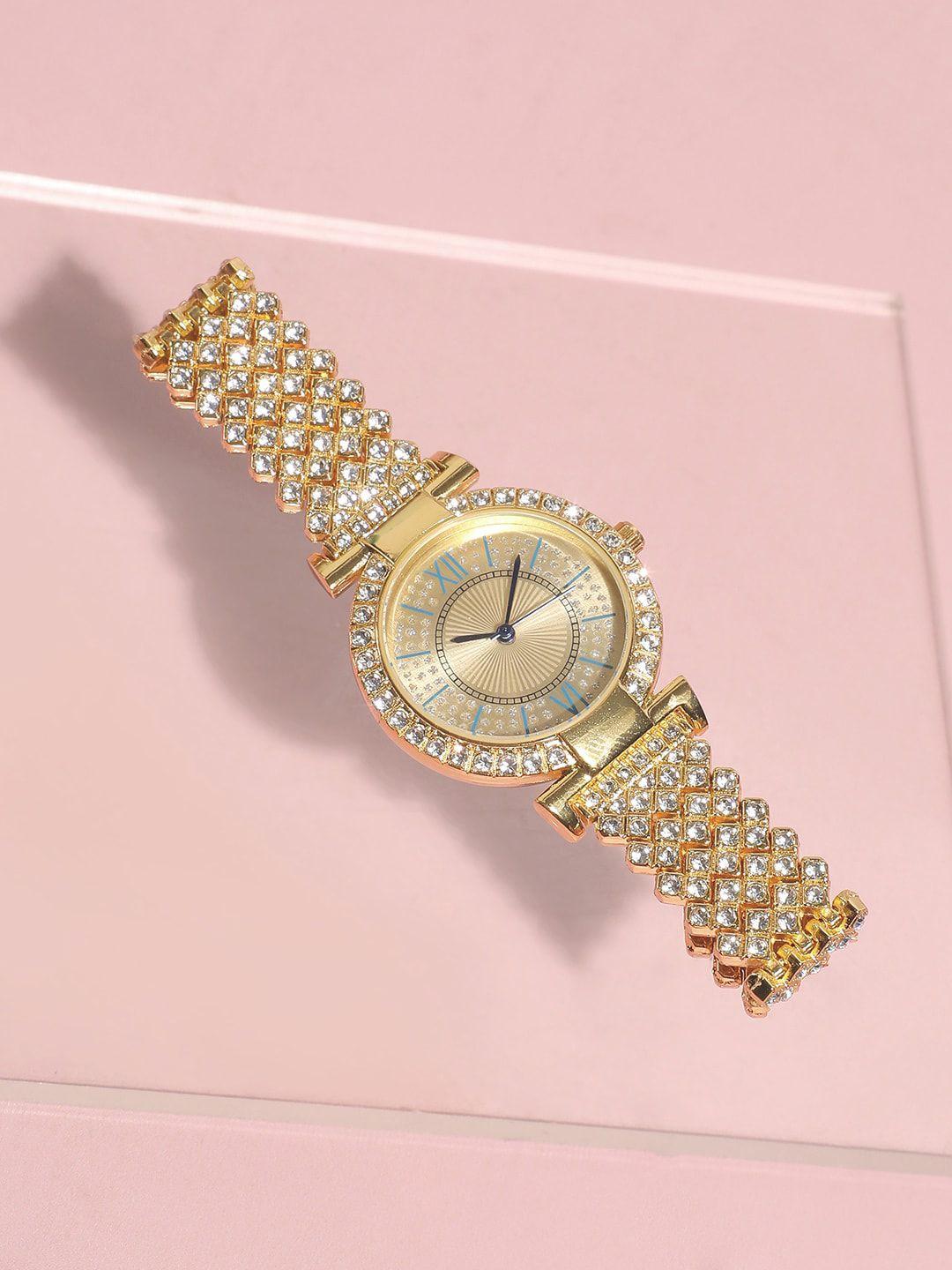 haute sauce by campus sutra women dial & stainless steel bracelet style straps analogue watch aw23_hswc1132