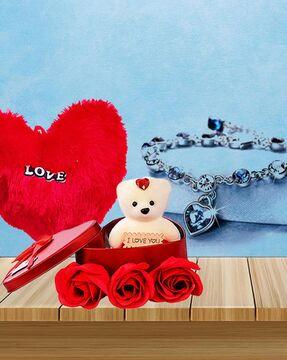 heart shaped bracelet with valentine gift set