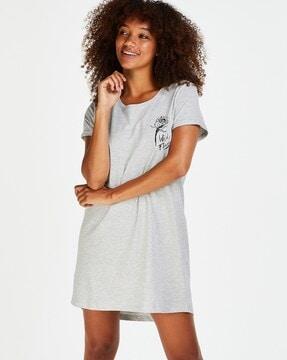 heathered crew-neck nightshirt with placement print