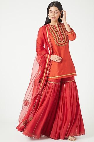 heavy orange embrodiered high-low kurta set