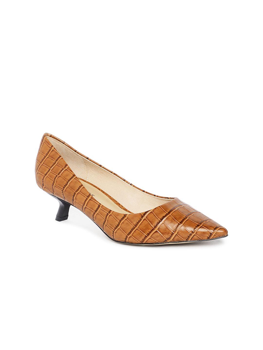 heel & buckle london women brown textured pumps