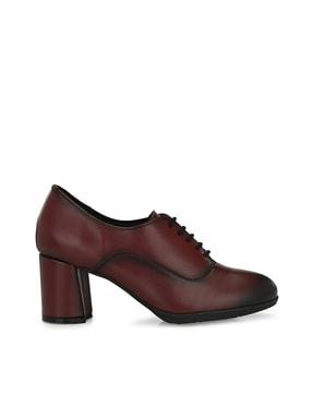 heeled shoes with lace-up