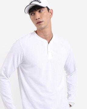 henley-neck t-shirt with full sleeves