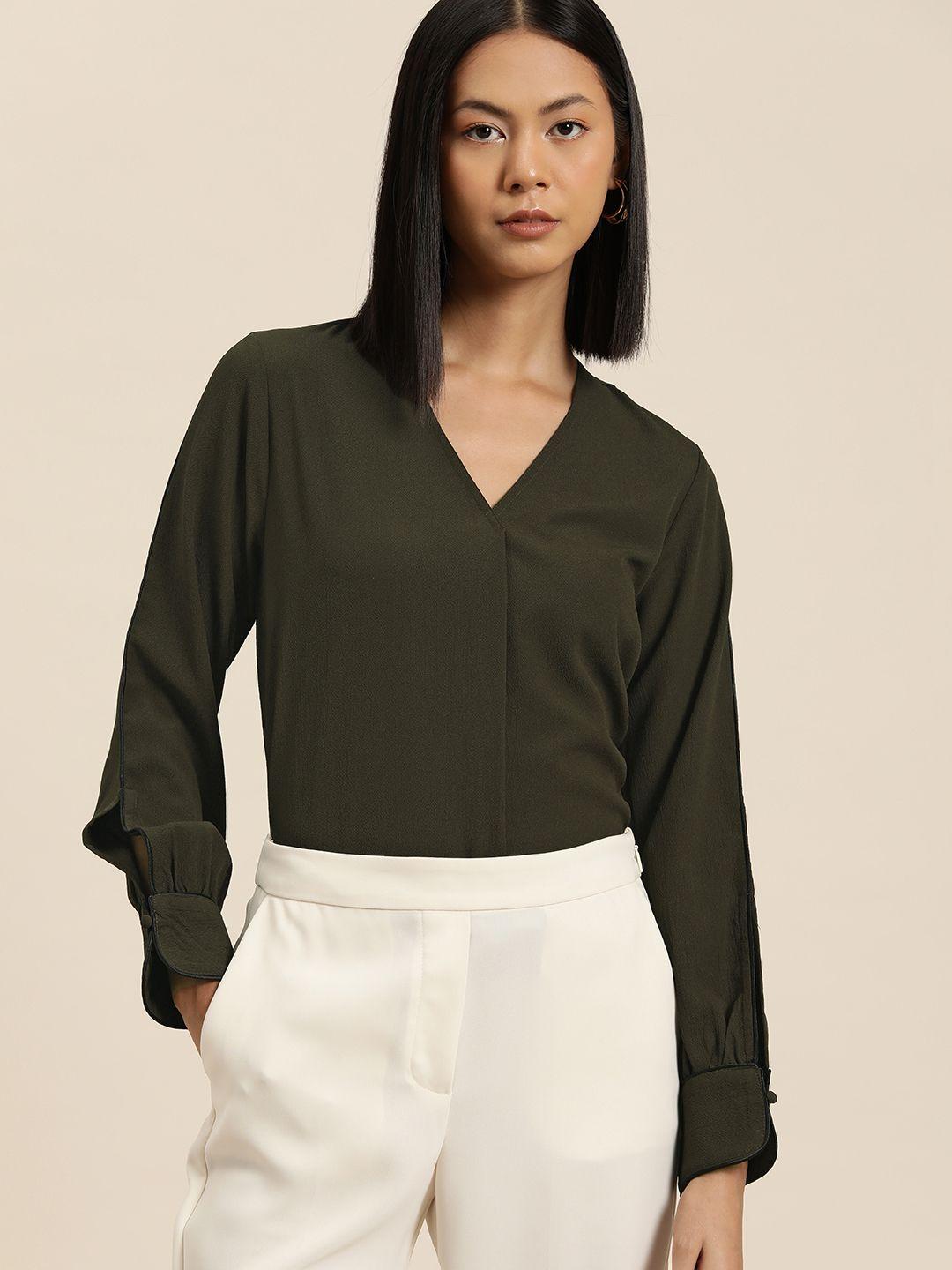her by invictus textured top