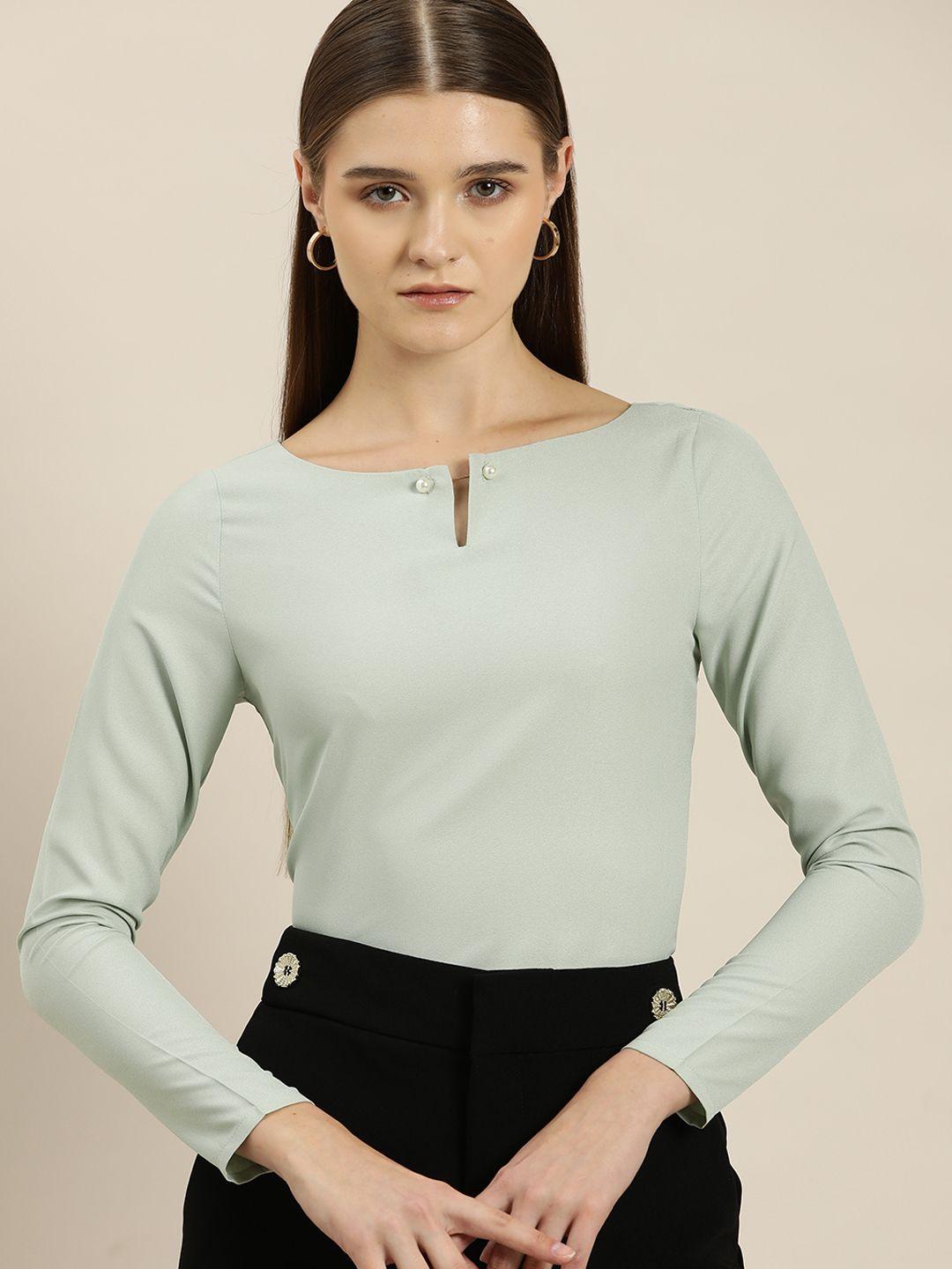 her by invictus pearl broach detail keyhole neck regular top
