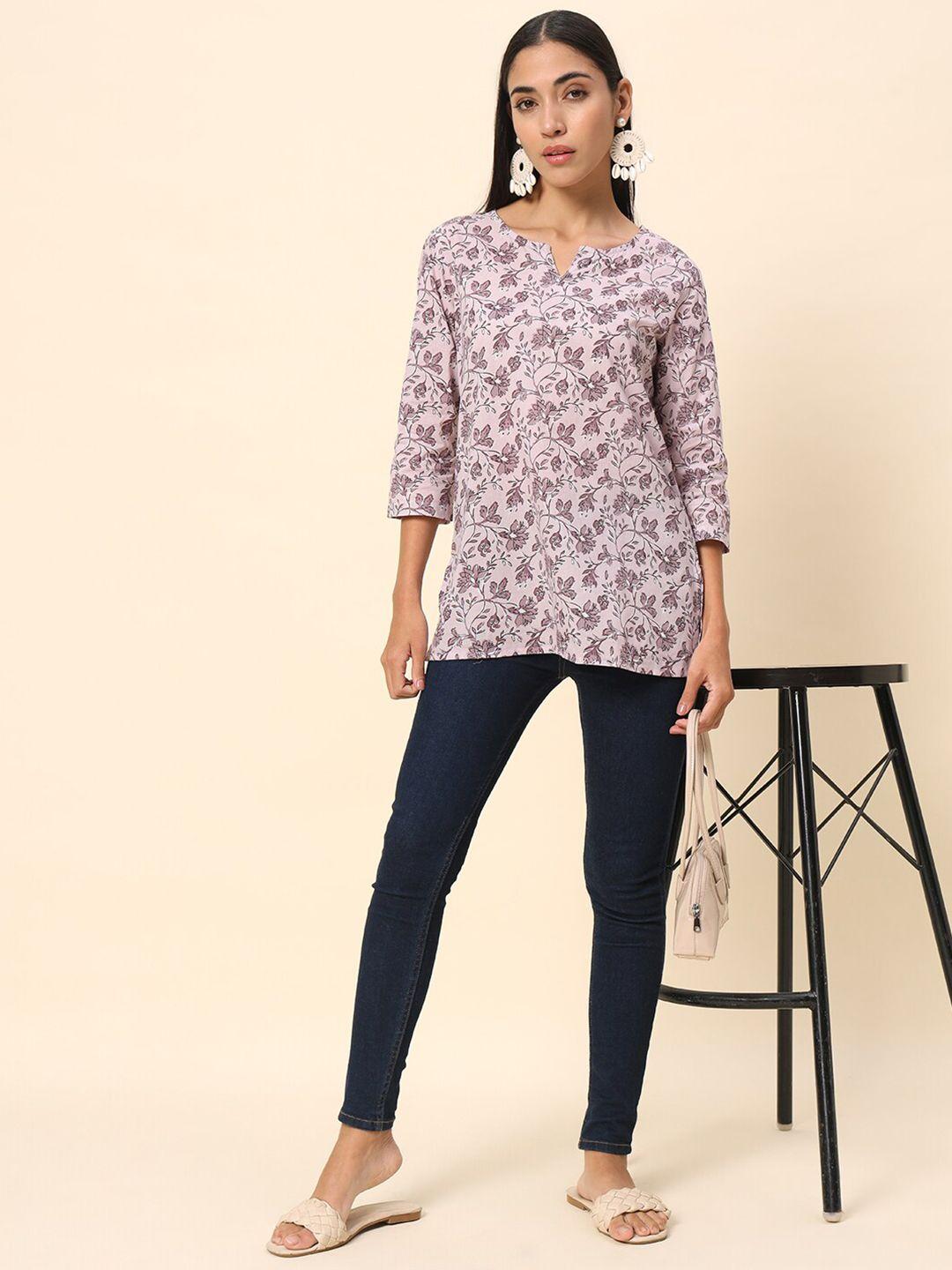 here&now ethnic motifs printed v-neck pure cotton kurti