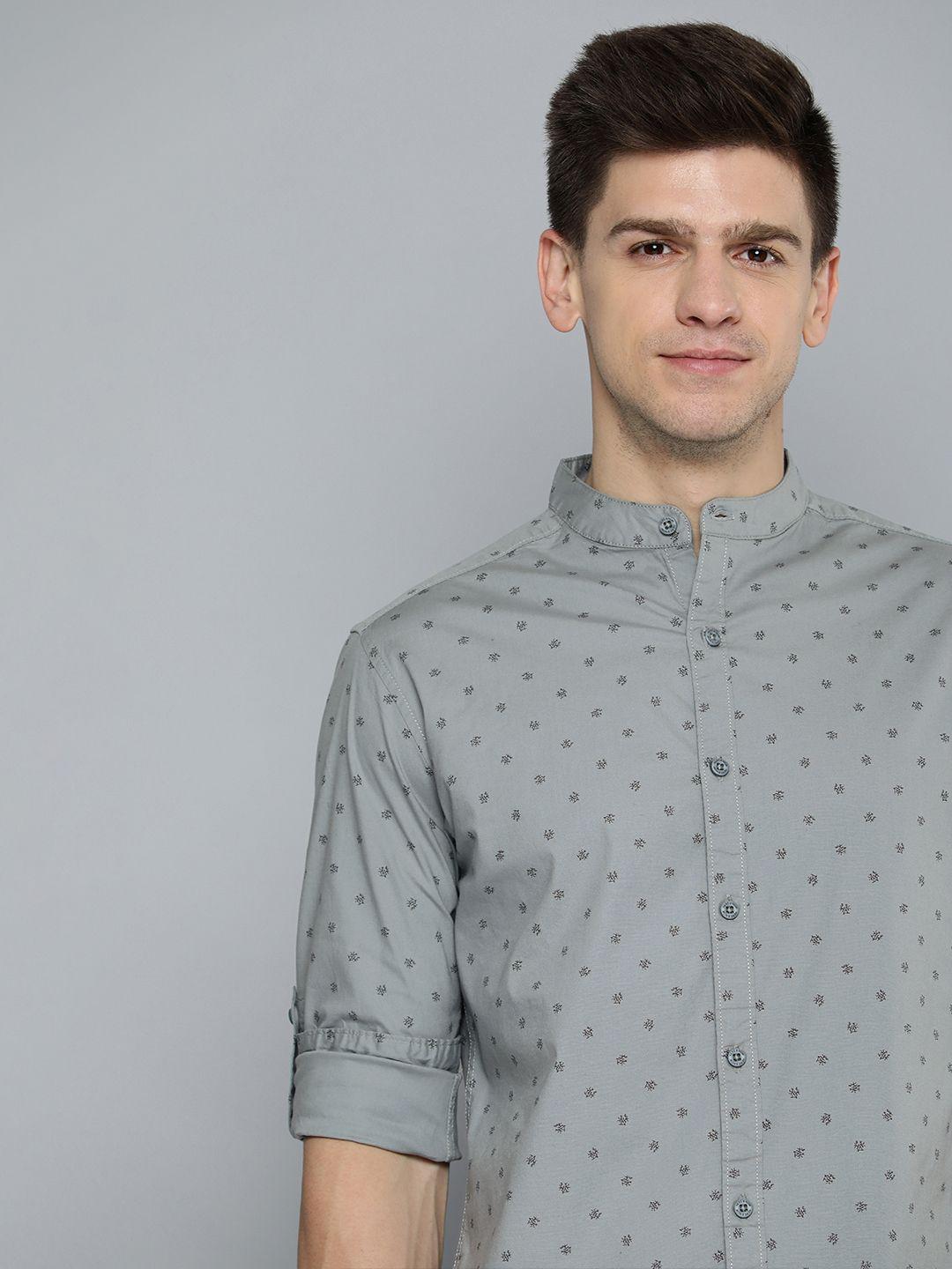 here&now men grey and black slim fit printed casual shirt