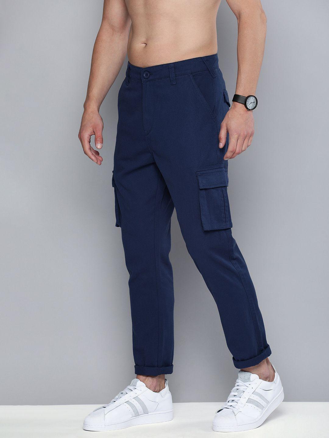 here&now men navy blue solid mid-rise regular fit cargos trousers