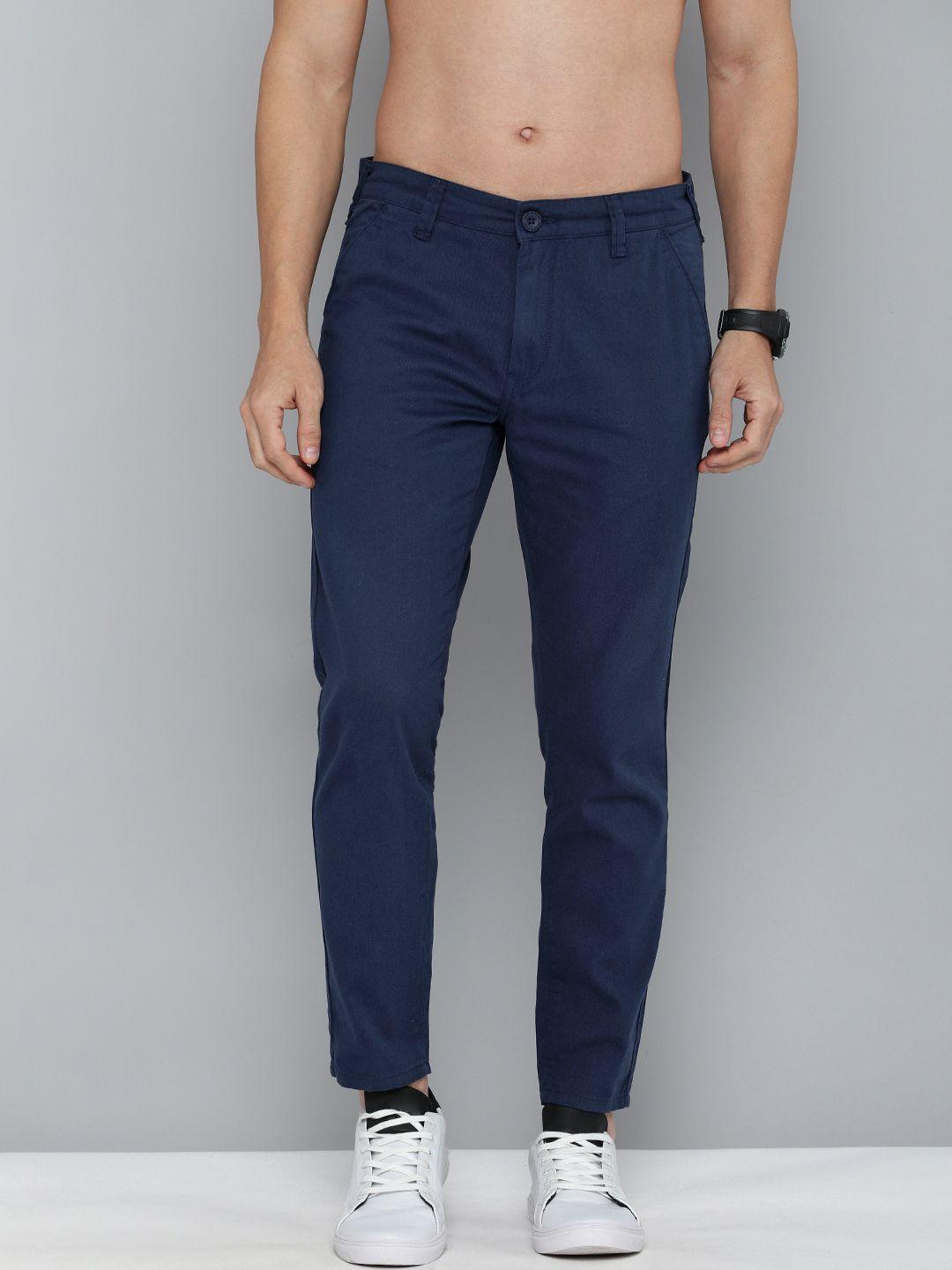 here&now men navy blue solid regular fit chinos trousers