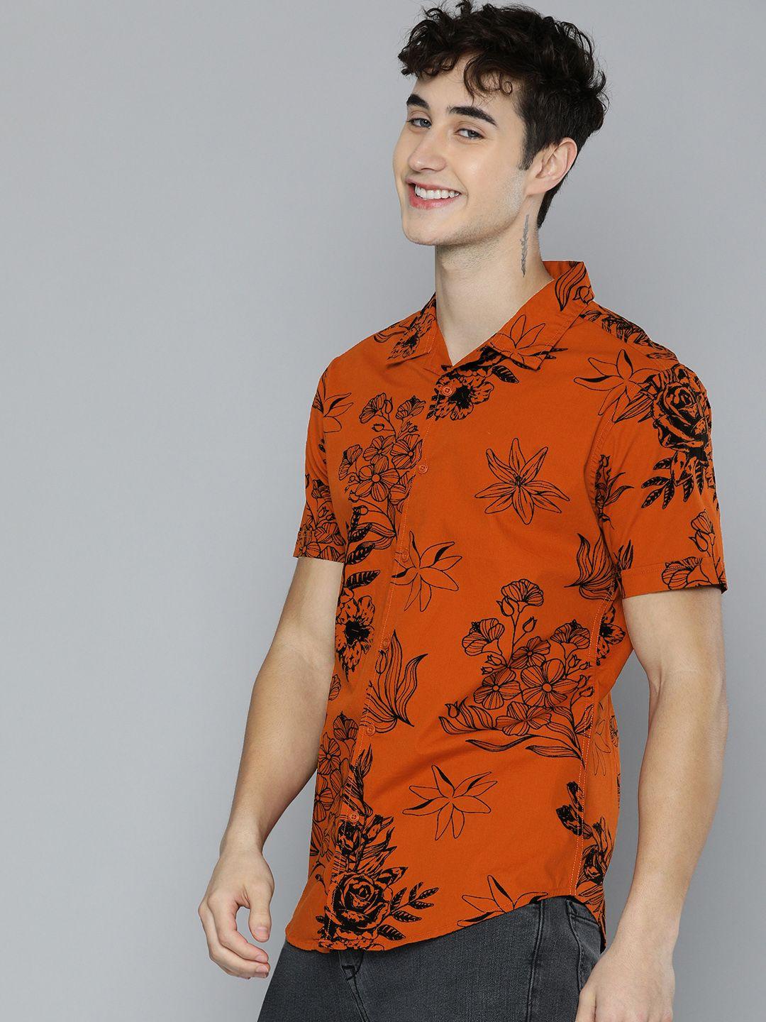 here&now men orange & black slim fit floral printed pure cotton casual shirt