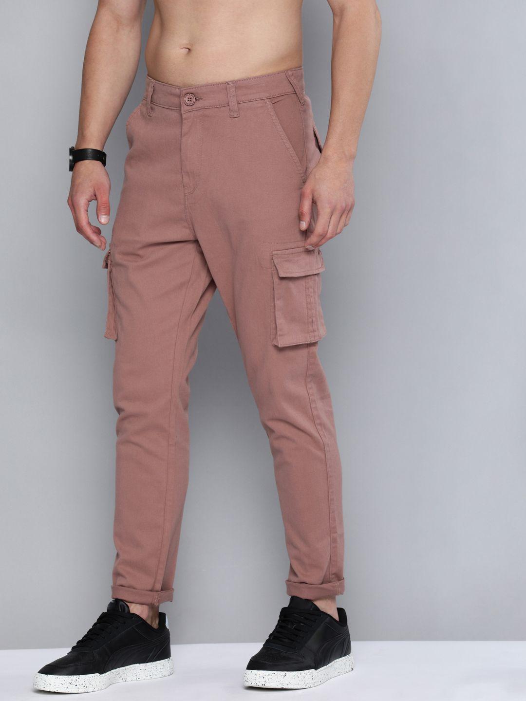 here&now men peach-coloured solid mid-rise regular-fit cargos trousers