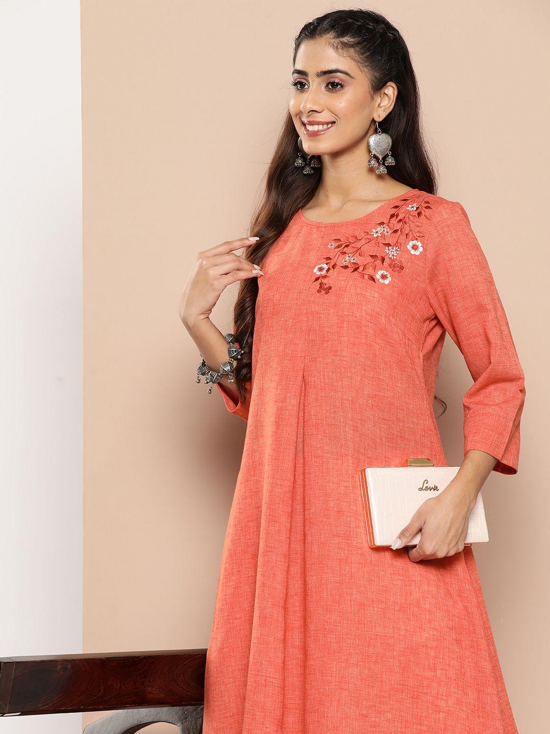 here&now women floral embroidered kurta