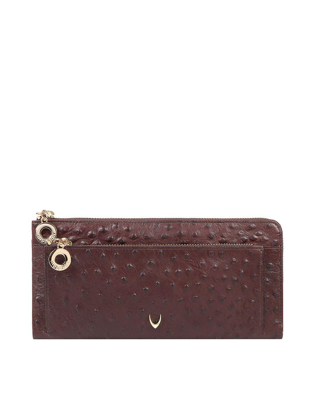 hidesign brown textured purse clutch
