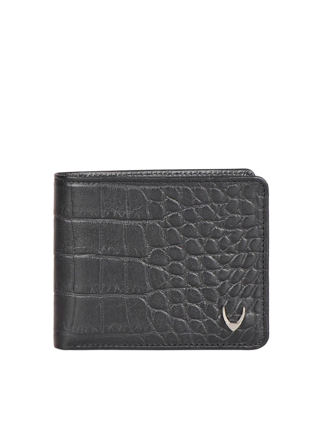 hidesign men animal textured leather two fold wallet