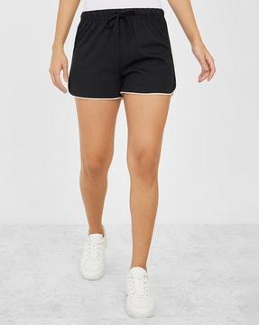 high-rise knit shorts with piping