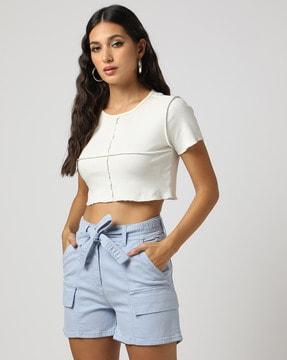 high-rise shorts with belt