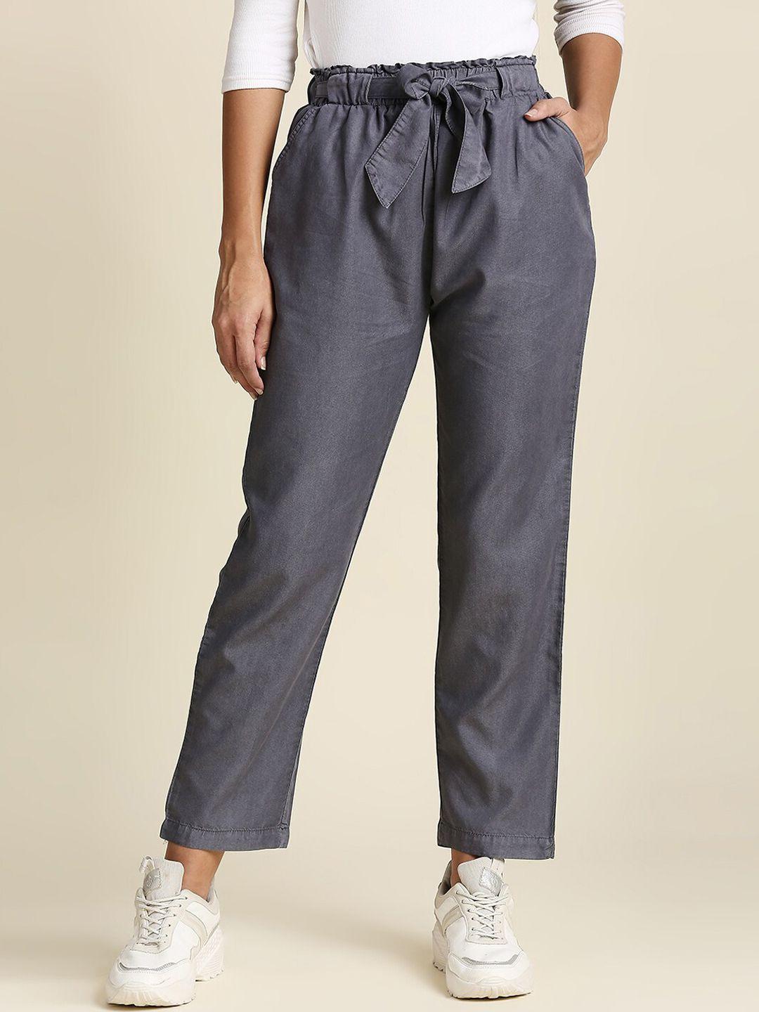 high star women grey straight fit high-rise pleated trousers