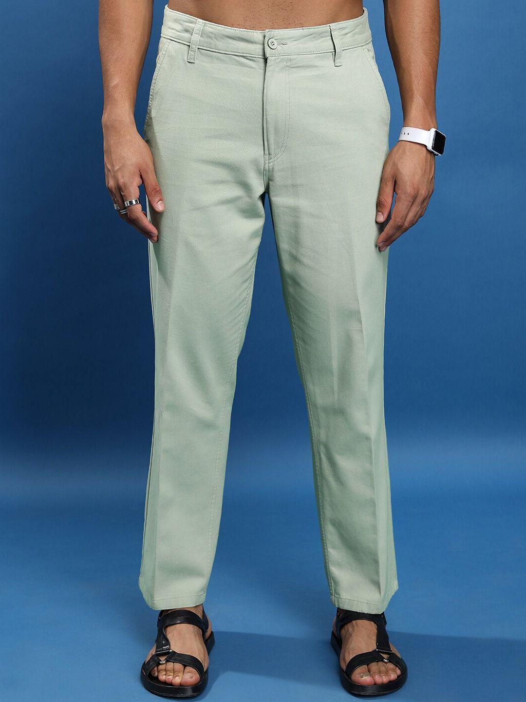 highlander men beige regular fit mid-rise cotton chinos trousers