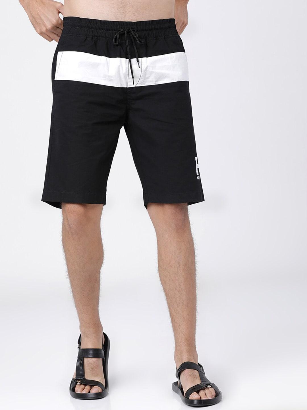 highlander men black & white colourblocked slim fit mid-rise regular shorts
