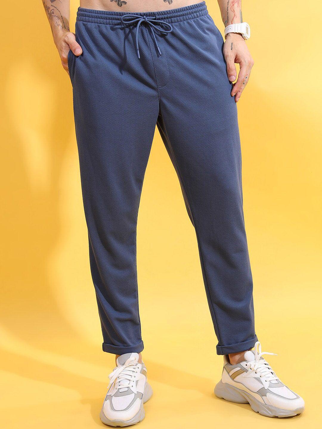 highlander men blue slim-fit mid-rise track pants